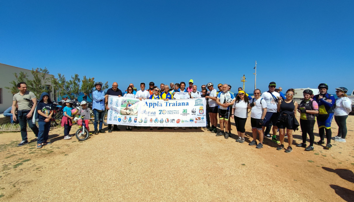 In bici “Lungo la Appia Traiana”: 60 visitatori approdano a Torre Guaceto